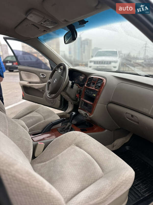 Седан Hyundai Sonata 2004 в Києві