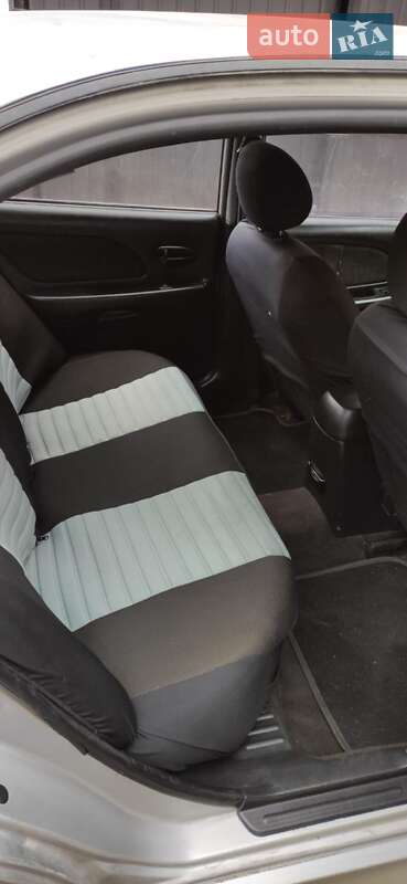 Седан Hyundai Sonata 2004 в Черновцах фото 8 Седан Hyundai Sonata 2004 в Черновцах