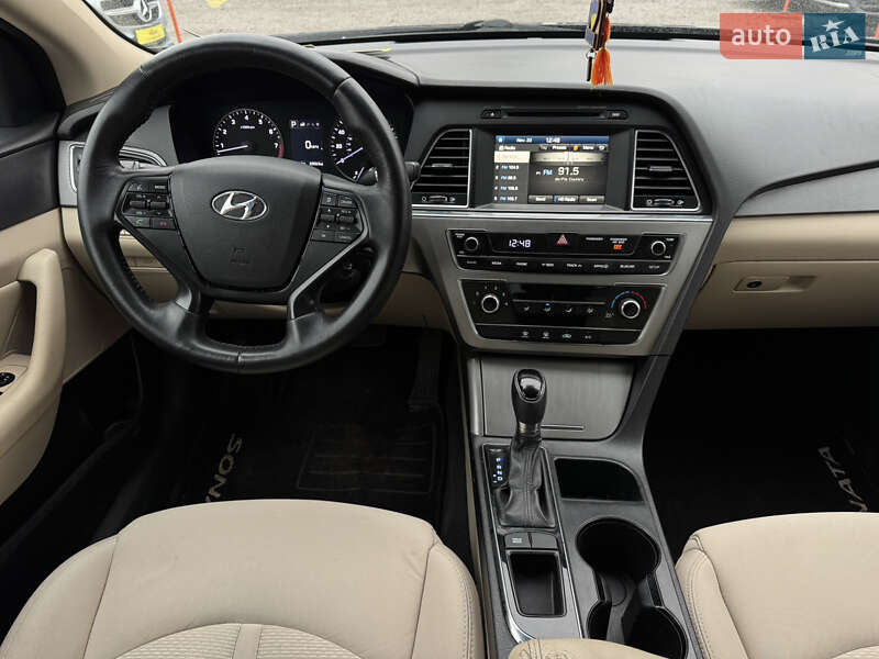 Седан Hyundai Sonata 2015 в Умани