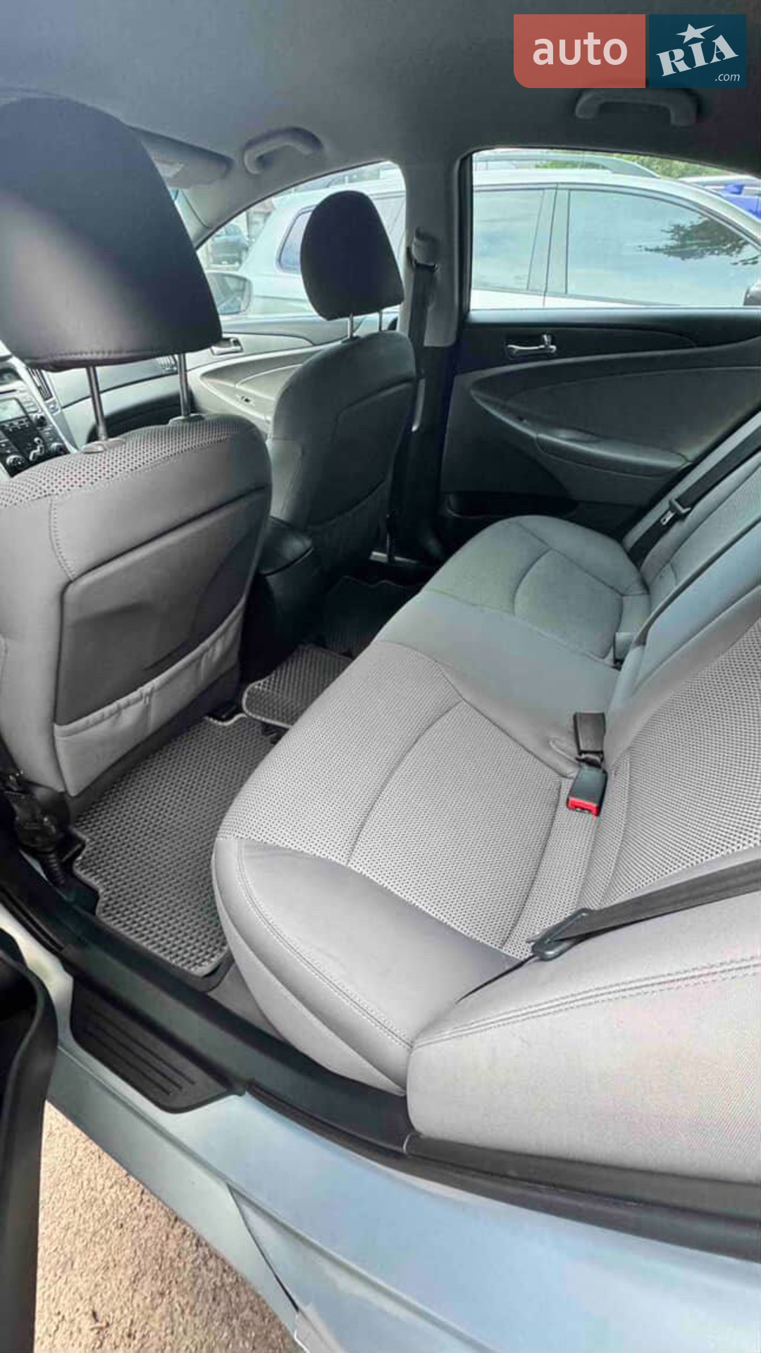 2010 Hyundai Sonata - мініатюра 16