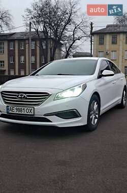 Седан Hyundai Sonata 2016 в Каменском
