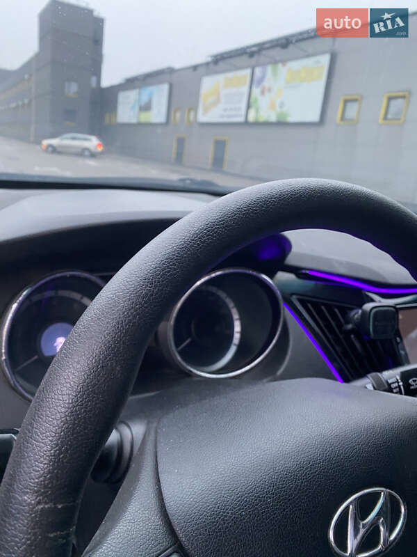 Седан Hyundai Sonata 2013 в Гатне фото 11 Седан Hyundai Sonata 2013 в Гатне