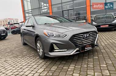 Седан Hyundai Sonata 2018 в Львове