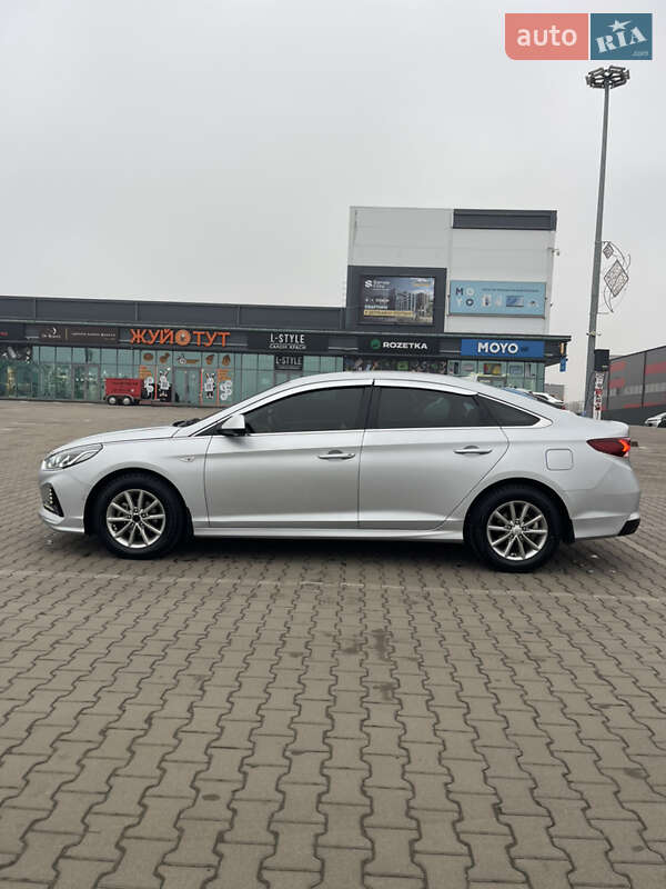 Седан Hyundai Sonata 2017 в Киеве