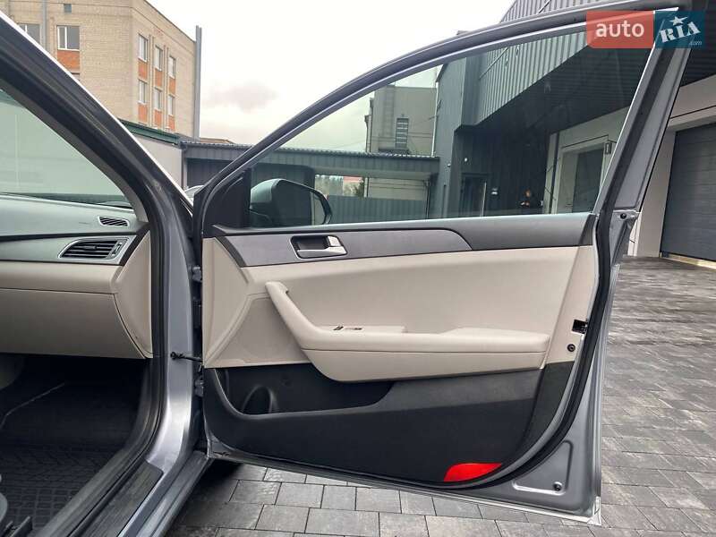 Седан Hyundai Sonata 2017 в Ровно