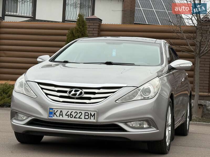 Hyundai Sonata 2011