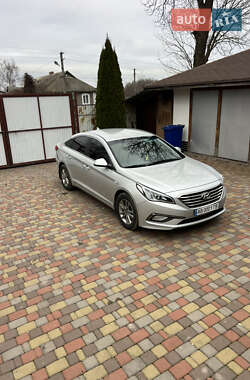 Седан Hyundai Sonata 2016 в Хмельнике