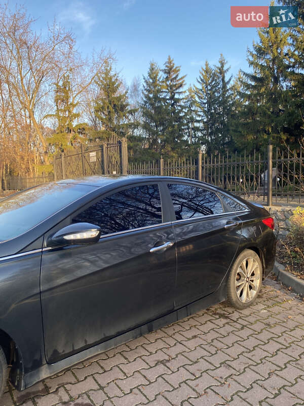 Седан Hyundai Sonata 2014 в Миргороді
