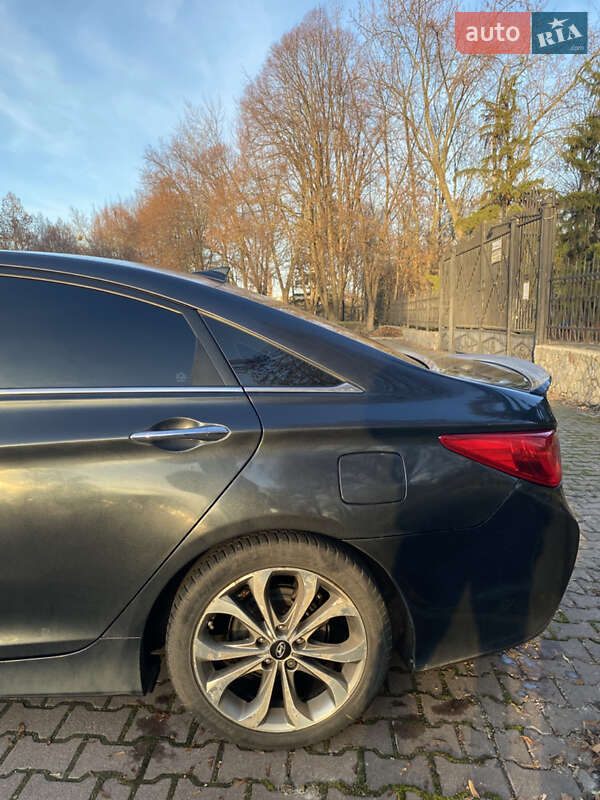 Седан Hyundai Sonata 2014 в Миргороді