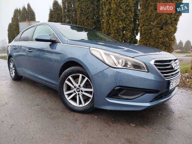 Седан Hyundai Sonata 2016 в Почаеве