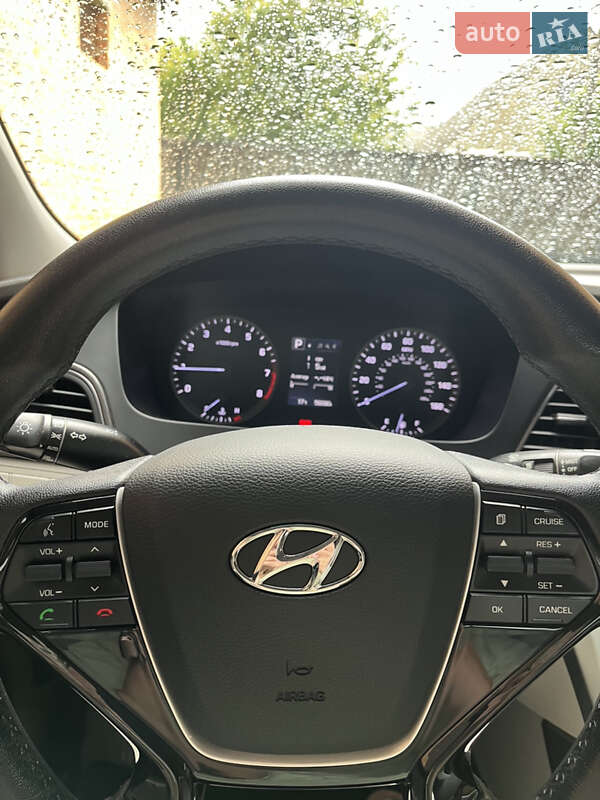 Седан Hyundai Sonata 2016 в Звенигородці