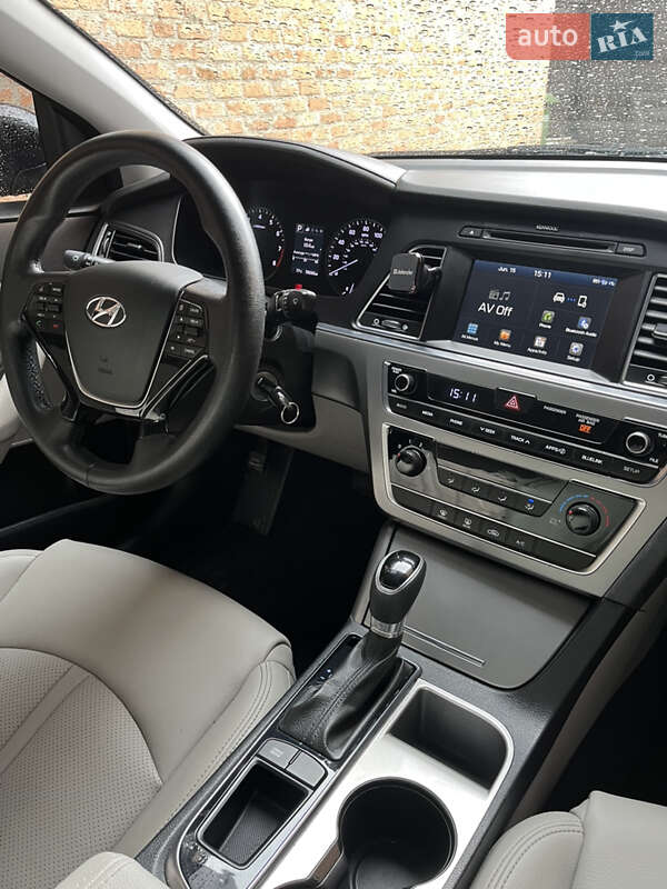 Седан Hyundai Sonata 2016 в Звенигородці