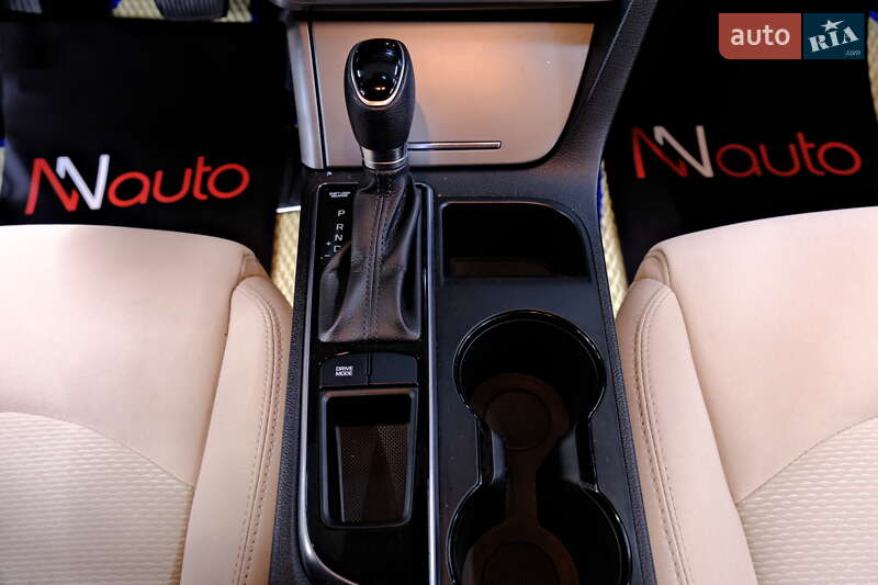 Седан Hyundai Sonata 2017 в Одессе