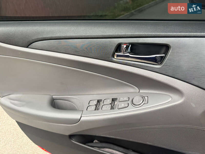 Седан Hyundai Sonata 2011 в Песочине