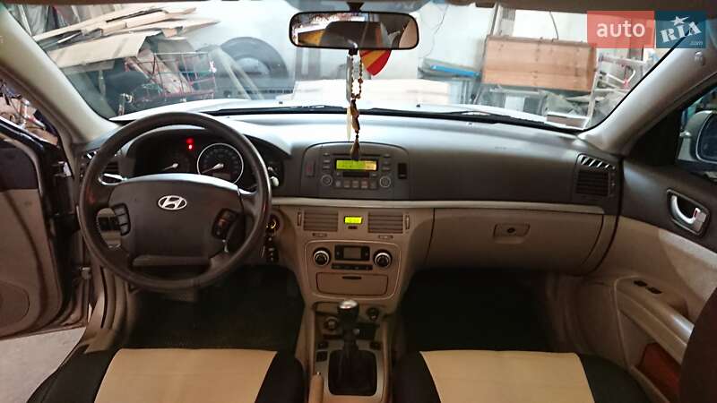 Седан Hyundai Sonata 2006 в Калуше