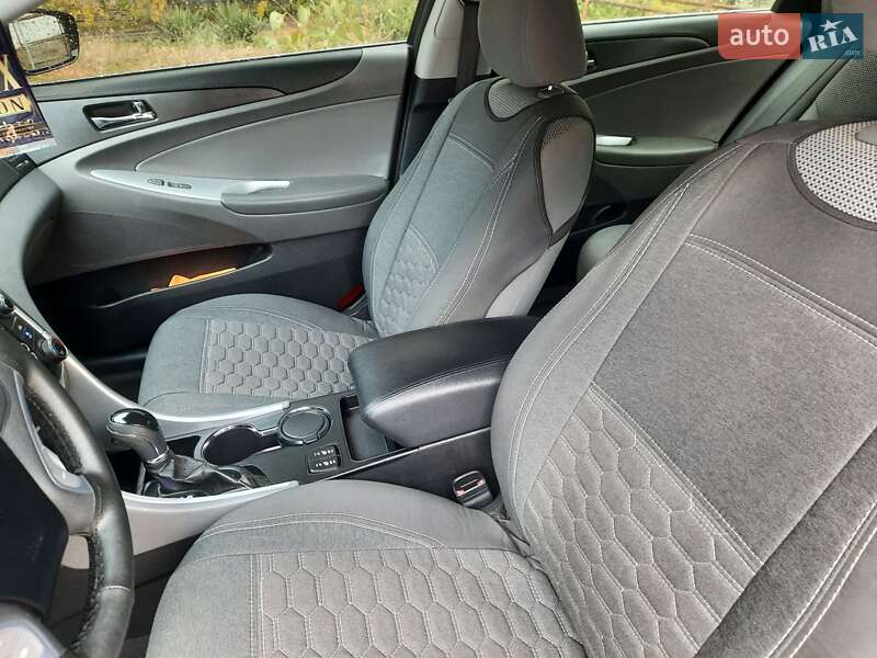 Седан Hyundai Sonata 2012 в Дніпрі