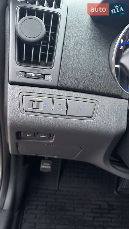 Седан Hyundai Sonata 2012 в Киеве фото 23 Седан Hyundai Sonata 2012 в Киеве