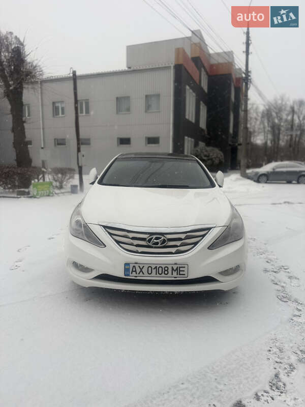 Hyundai Sonata 2010