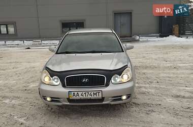 Седан Hyundai Sonata 2004 в Киеве