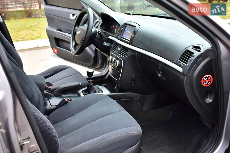 Седан Hyundai Sonata 2006 в Киеве