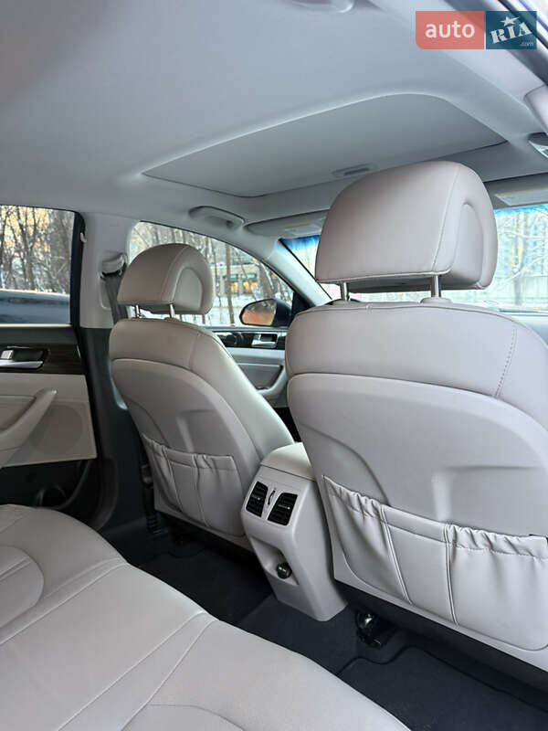 Седан Hyundai Sonata 2016 в Черкассах
