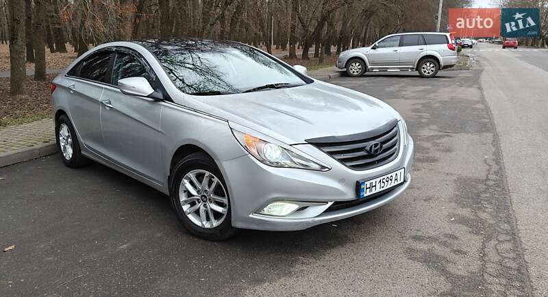 Hyundai Sonata 2013