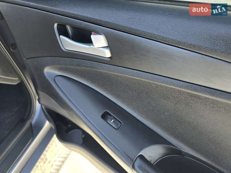 Седан Hyundai Sonata 2010 в Хмельницком