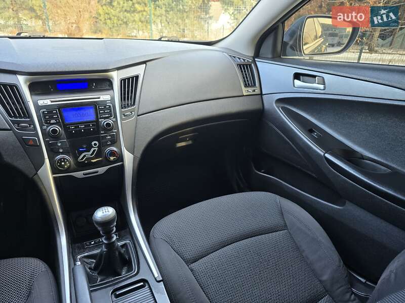 Седан Hyundai Sonata 2010 в Хмельницком