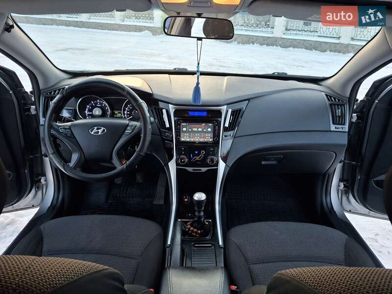 Седан Hyundai Sonata 2010 в Полтаві