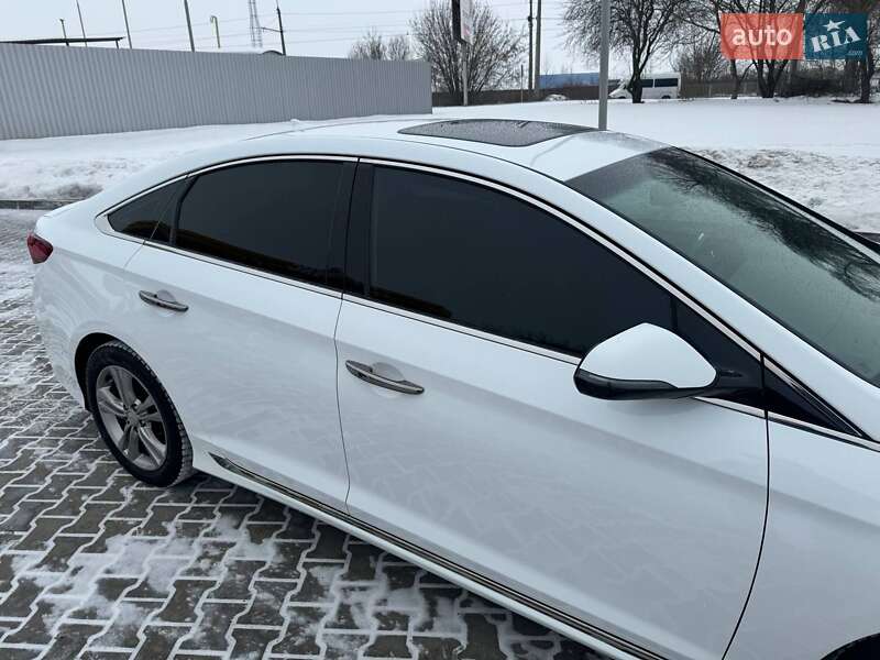 Седан Hyundai Sonata 2017 в Луцке