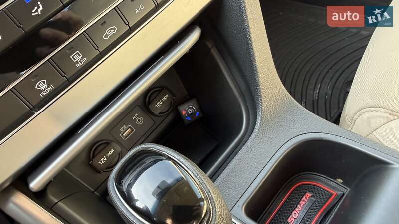 Седан Hyundai Sonata 2015 в Киеве фото 10 Седан Hyundai Sonata 2015 в Киеве