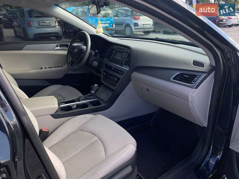 Седан Hyundai Sonata 2017 в Киеве