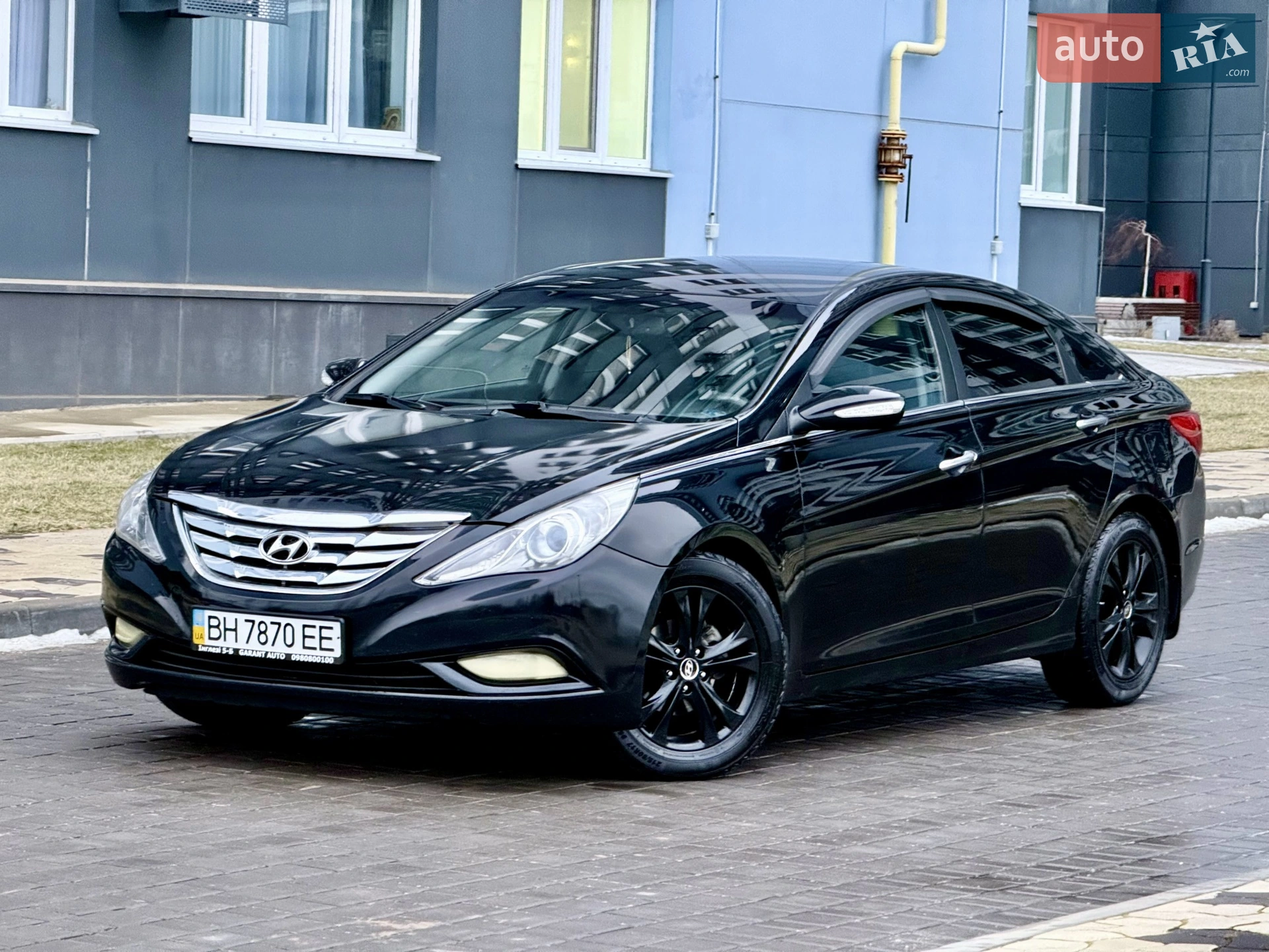 2010 Hyundai Sonata - мініатюра 12