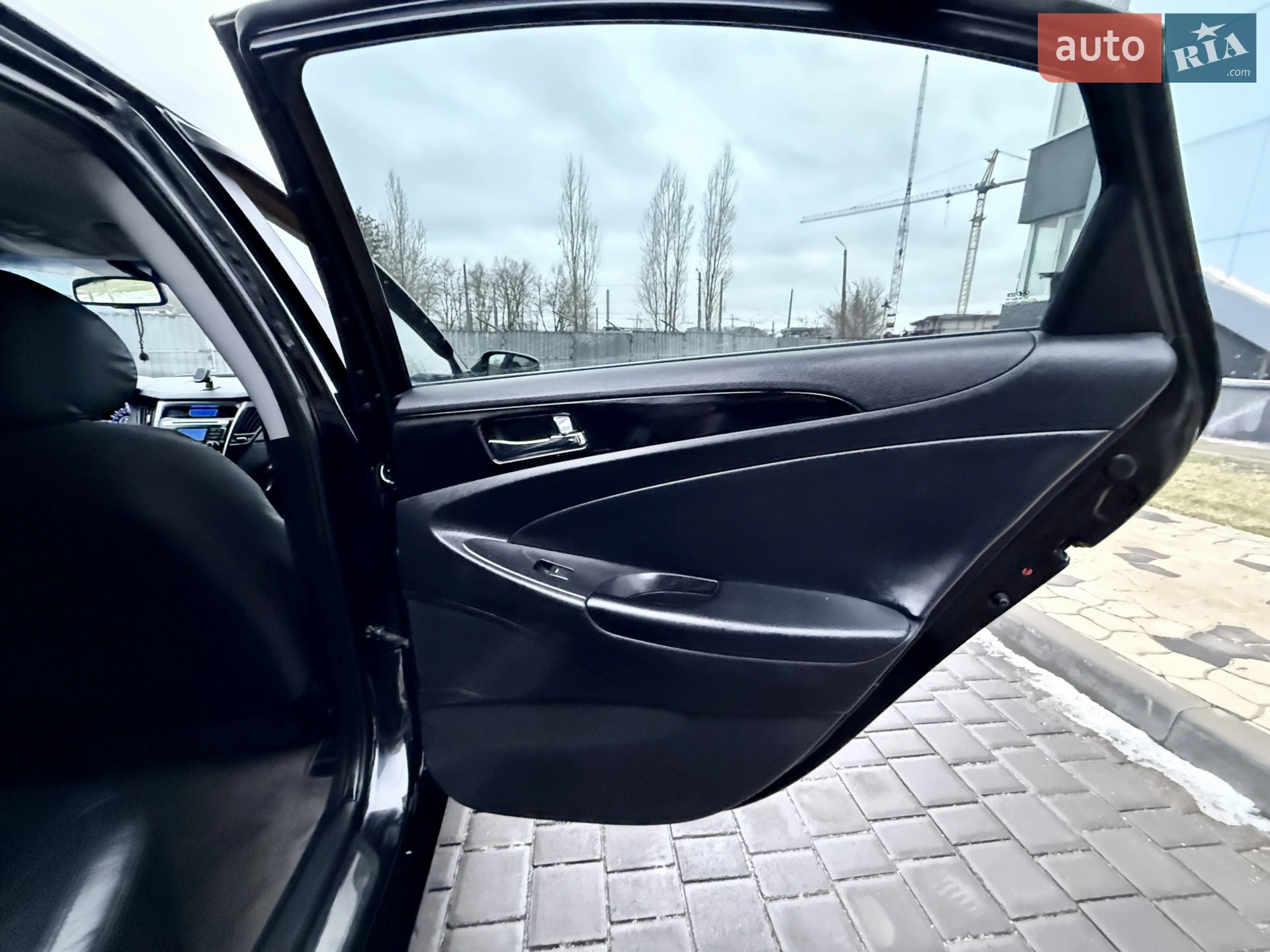 2010 Hyundai Sonata - мініатюра 61