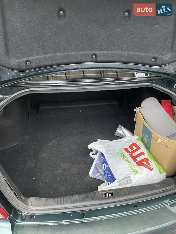 Седан Hyundai Sonata 2004 в Николаеве