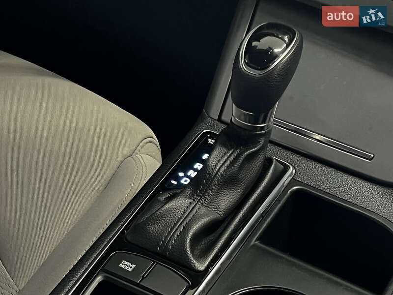 Седан Hyundai Sonata 2016 в Николаеве