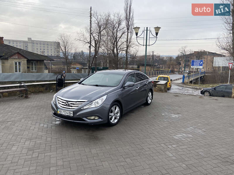 Hyundai Sonata 2011