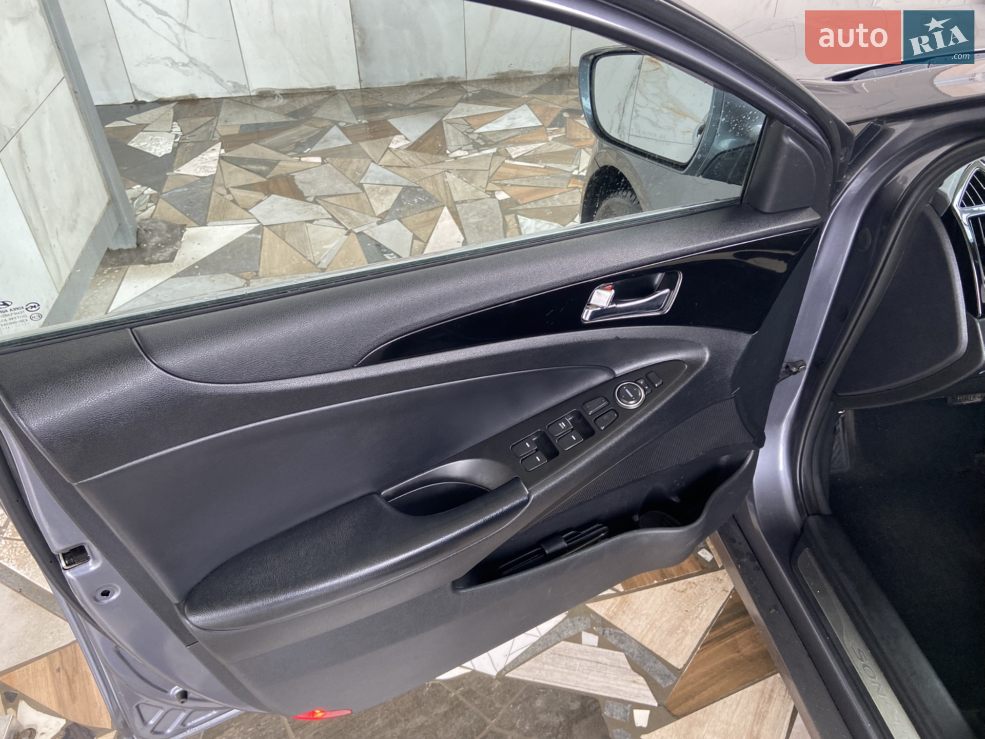 2011 Hyundai Sonata - мініатюра 22