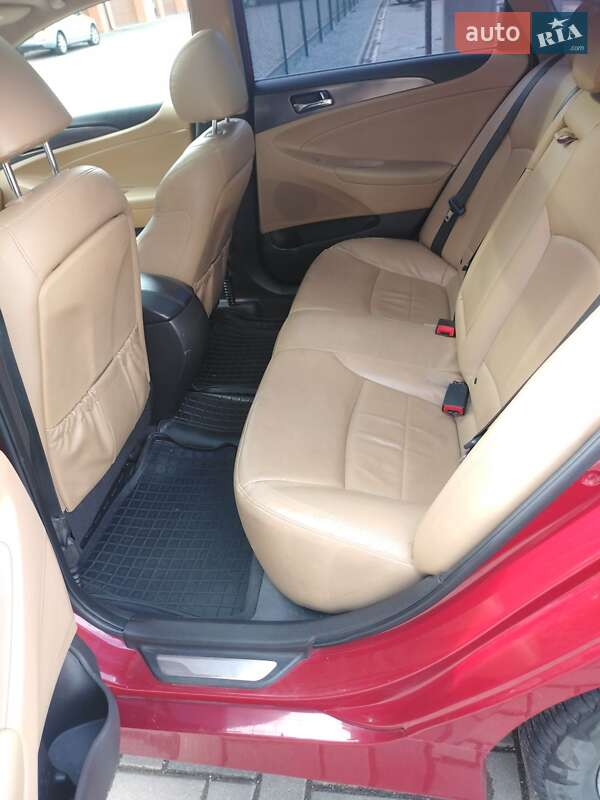 Седан Hyundai Sonata 2014 в Львове
