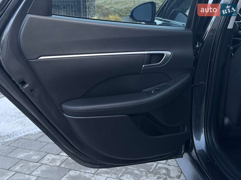 Седан Hyundai Sonata 2023 в Львове