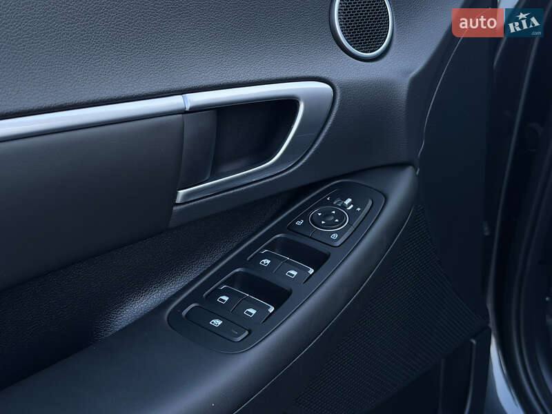 Седан Hyundai Sonata 2023 в Львове