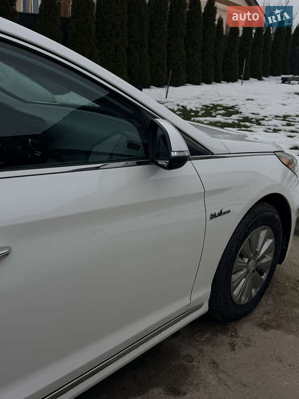 Седан Hyundai Sonata 2016 в Черновцах