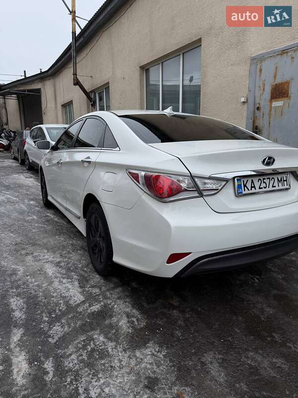 Седан Hyundai Sonata 2014 в Киеве фото 5 Седан Hyundai Sonata 2014 в Киеве