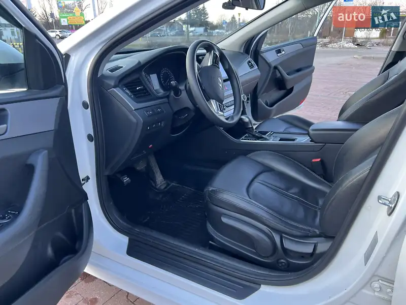 Hyundai Sonata 2017 VIN KMHE341DBJA410646 фото оголошення 11 з 57