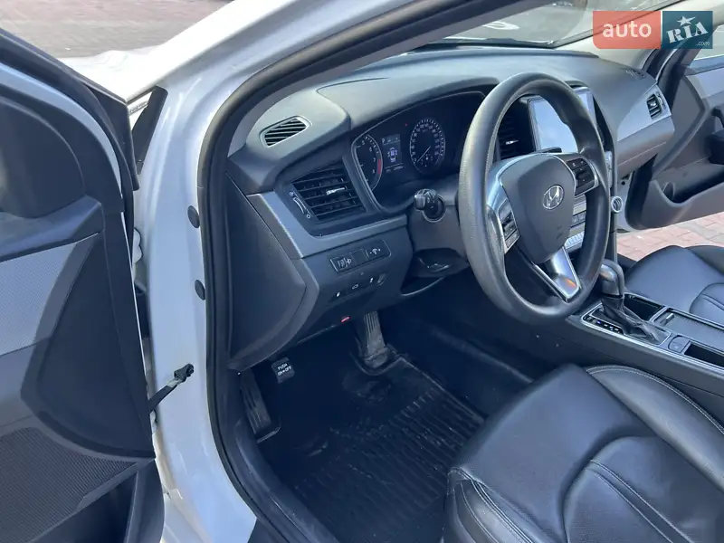 Hyundai Sonata 2017 VIN KMHE341DBJA410646 фото оголошення 19 з 57