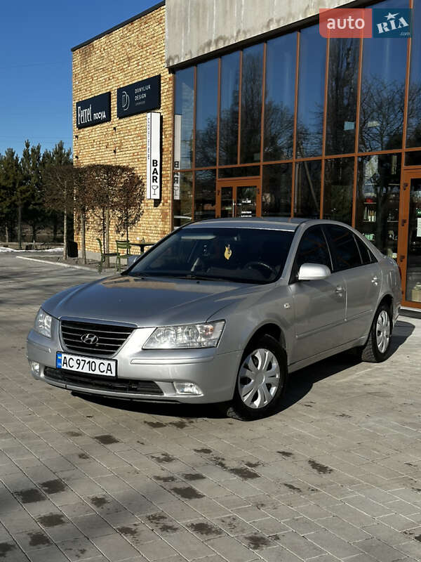 Hyundai Sonata 2008
