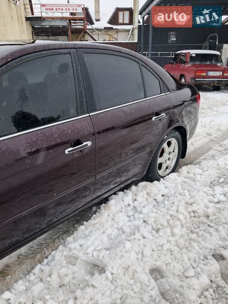 Седан Hyundai Sonata 2007 в Хотине