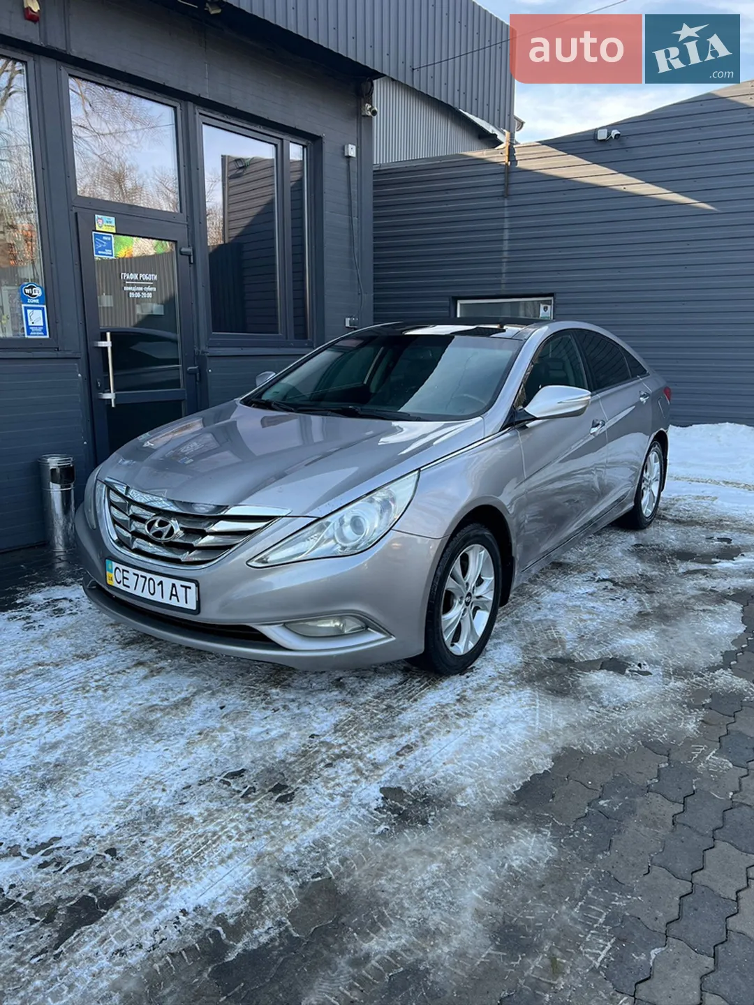 2011 Hyundai Sonata - мініатюра 2