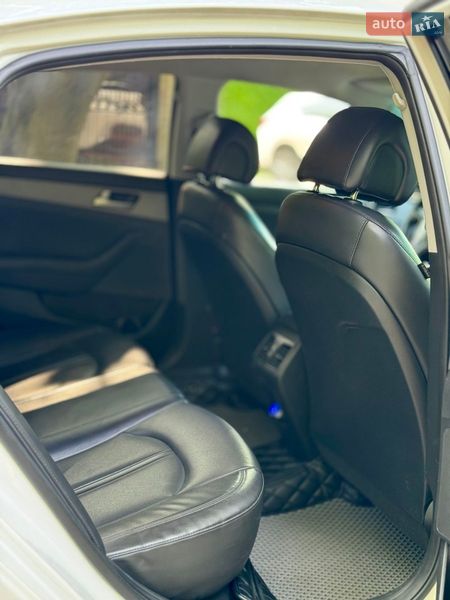 Седан Hyundai Sonata 2016 в Одессе