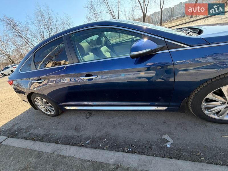 Седан Hyundai Sonata 2016 в Киеве